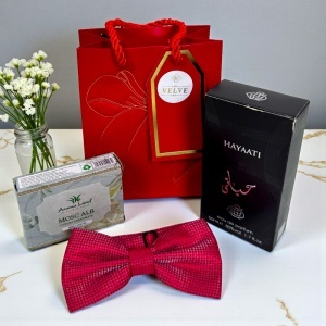 Pachet Christmas Elegance, pentru barbati, cu parfum, conuri parfumate, papion elegant si punga cadou, Rosu - Img 2