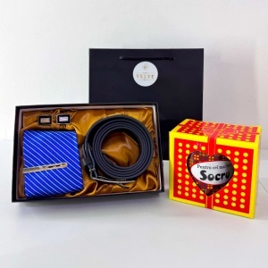 Pachet Elegance Gift Socru, set cravata cu ac, butoni, curea si cana "Pentru cel mai bun socru", in punga Velve - Img 2