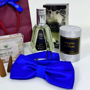 Pachet Elegant Christmas, pentru barbati, cu parfum, lumanare argintie, conuri parfumate, papion elegant si punga cadou, Albastru - Img 2