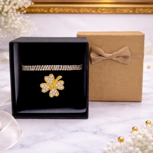 Pachet Martisor 3 seturi premium bratara si brosa trifoi, ambalate individual in cutii elegante - Img 4