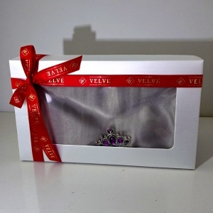 Pachet Silky pentru femei, cu esarfa eleganta si brosa, in cutie cadou, Gri - Img 2
