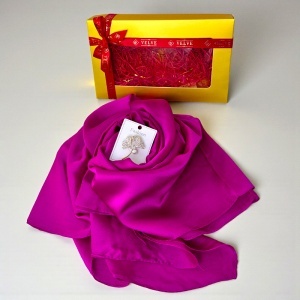Pachet Silky pentru femei, cu esarfa eleganta si brosa, in cutie cadou, Mov - Img 6