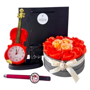 Pachet Time Elegance pentru doctora, cu decoratiune birou ceas vioara, aranjament trandafiri de sapun, pix "Cea mai buna doctorita" in punga Velve