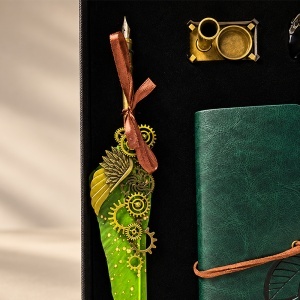 Set caligrafie Vintage Spark Verde cu jurnal, toc cu pana, cerneala si suport, in cutie cadou - Img 5