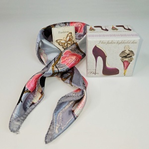 Set esarfa gri cu brosa fluture eleganta - Img 4