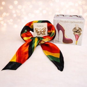 Set esarfa multicolora cu brosa fluture eleganta
