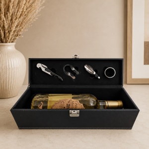 Set premium vin "Pentru cel mai bun Tata”, cutie din piele ecologica cu 4 accesorii de somelier si vin alb personalizat - Img 4