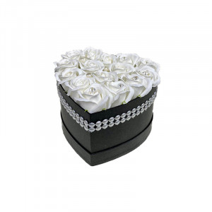 Aranjament floral Favourite Heart cutie inima cu 15 trandafiri sapun si cristale - Img 2
