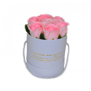 Aranjament floral Glamour Double Color, cutie rotunda cu 7 trandafiri sapun in doua culori, Roz