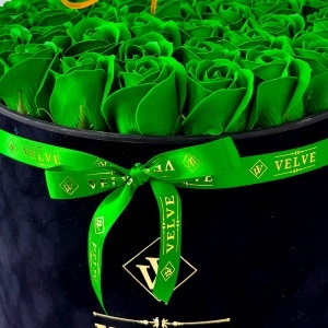 Aranjament Floral Majestic Green, cu trandafiri din sapun, in cutie neagra de catifea, cu mesaj "Happy Birthday" - Img 2