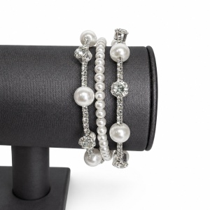 Bratara multisir argintie cu perle albe si cristale stralucitoare, cu design flexibil si elegant, in cutie cadou - Img 2