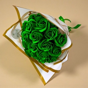 Buchet Green Roses cu 25 trandafiri de sapun, - Img 2