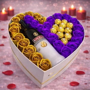 Cadou pentru femei cutie inima alba cu trandafiri de sapun, Angelli si praline Ferrero Rocher, mov - Img 2