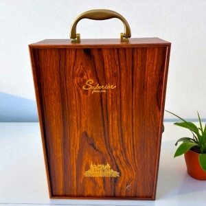 Caseta eleganta din lemn Special Wine, pentru doua sticle si trei accesorii vin, Maro - Img 6