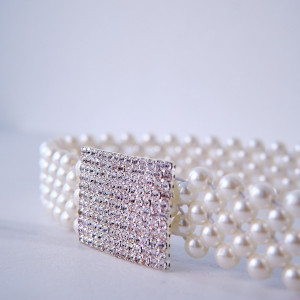 Curea elastica Pearly, catarama metalica decorativa si perle, Onix Alb 2