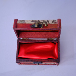 Cutie pentru accesorii, in forma de cufar din lemn 12.5 x 7 x 7