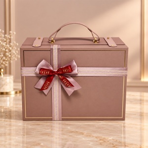Cutie pentru cadou tip valiza Rose Elegance cu maner si fundita, roz prafuit, 27 x 21 x 11 cm - Img 4