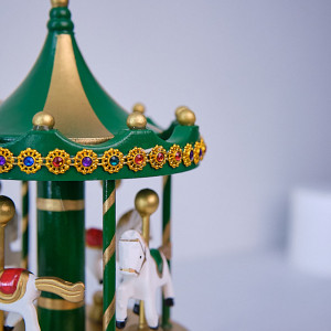 Decoratiune tip Caruselul Muzical „Carnavalul Cailor”, Verde