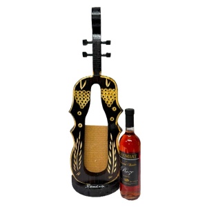 Minibar, suport din lemn in forma de vioara cu sticla vin, Inaltime 60 cm, Negru