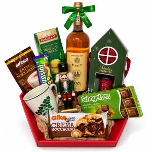 Pachet cadou Christmas Moment, cu vin roze, cana, ceai, latte macchiato, dulciuri, set de baie si Spargator de Nuci