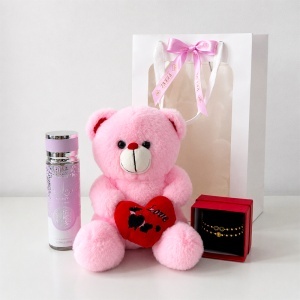 Pachet dama Teddy Box cu ursulet roz cu inima de plus, spray de corp arabesc YARA si set de bratari in cutie rosie - Img 3