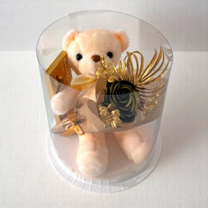Pachet Golden Love cu ursulet de plus crem, trandafir auriu de sapun si ciocolata Schogetten, in cutie cadou transparenta - Img 3