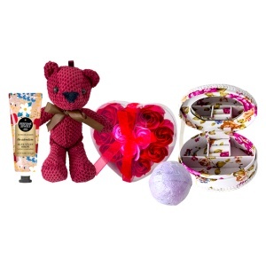 Pachet Lovely Day, cutie cu trandafiri de sapun, in forma de inima, cutiuta pentru bijuterii cu design floral, bomba spumanta, crema de maini si de corp 50ml Eyup Sabri-Tuncer, ursulet de plus crosetat, in cosulet - Img 4