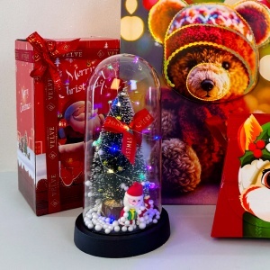 Pachet Secret Santa, pentru copii, cu ornament decorativ cu lumini LED in forma de cupola, Gentuta de Craciun Roshen 330g si punga tematica - Img 4