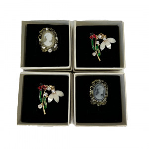 Set 4 martisoare tip brosa Camee Flower, ambalate in cutii individuale, Multicolor - Img 5