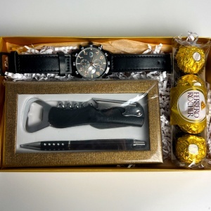 Set barbati premium, ceas Ulysees, Ferrero Rocher, pix elegant și desfacator de vin - Img 2