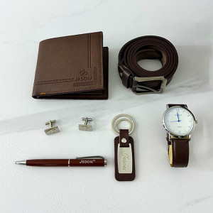 Set cadou pentru barbati JESOU COLLECTION, cutie cu doua sertare, ceas, portofel, set butoni cu ac pentru cravata, pix, breloc si curea din piele 16x16 cm, Maro1