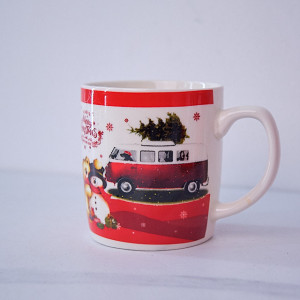 Set cana din ceramica cu lingurita, tematica de Craciun, ambalata in cutie asortata, Magic Night