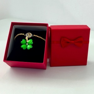 Set Martisor bratara cu Copacul Vietii si brosa trifoi verde, in cutie rosie eleganta - Img 3