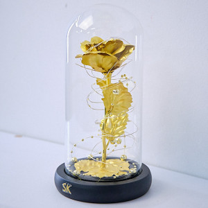 Trandafir artizanal in cupola, cu petale pe blat negru, LED, Gold