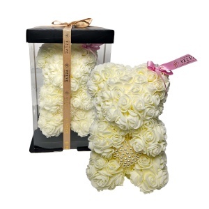 Ursulet floral crem din trandafiri din spuma cu inimioara din perle 25 cm, decorat manual, in cutie cadou - Img 4