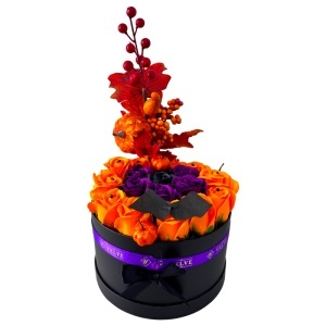 Aranjament Autumn Magic, cu trandafiri de sapun si elemente de toamna, in cutie neagra rotunda