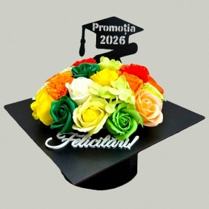 Aranjament floral absolvire 2026 in cutie tip toca, cu flori de sapun si garoafe , 26x26x13cm, Multicolor - Img 2