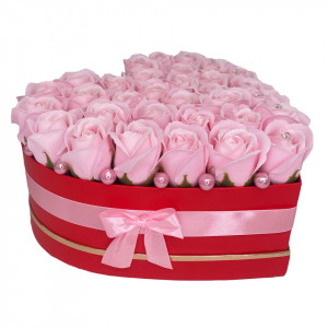 Aranjament floral Cherry cutie inima cu 31 trandafiri de sapun