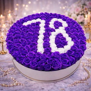 Aranjament floral personalizat cu cifra 18 in cutie rotunda alba cu 75 trandafiri de sapun mov - Img 3