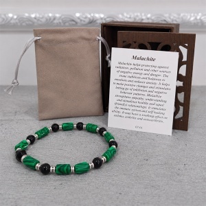 Bratara terapeutica din piatra semipretioasa Malahit si Onix pentru protectie, reducerea anxietatii si echilibru emotional, saculet catifea si cutie din lemn sculptat - Img 4