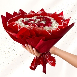 Buchet floral Amore in forma de inima cu trandafiri de sapun si tull cu perlute, inaltime 45 cm, Alb - Rosu - Img 3