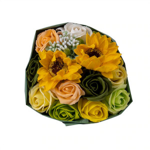 Aranjament Floral Buchet din trandafiri de sapun si floarea soarelui, verde-galben 
