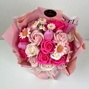 Buchet floral Eternal din flori artizanale, trandafiri si lalele de sapun, 22x30 cm, Roz pastel - Img 4