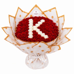 Buchet floral personalizat cu litera din 65 trandafiri de sapun, Rosu- Alb - Img 11