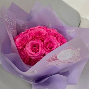 Buchet Glitter Roses cu 19 trandafiri fucsia decorativi, buchet premium ambalat elegant, 40 cm - Img 4