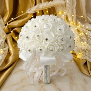 Buchet mireasa elegant Royal Pearl cu trandafiri, perle si cristale - Img 6