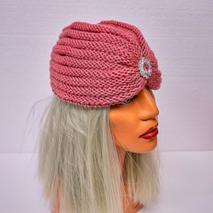 Caciula dama tip turban elegant, cu brosa, Roz