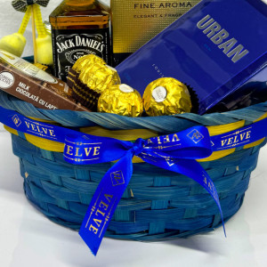 Cos Easter, decoratiune iepure, cafea Davidoff 250gr, whiskey Jack Daniel's 200ml, ciocolata Ferrero Rocher 90gr, praline Ferrero Rocher 50gr, parfum arabesc Urban Men by Louis Varel 90ml, in cos cadou