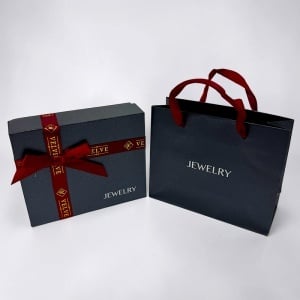 Cutie luxury cu trandafiri rosii din sapun si set bijuterii argint cu cristale Swarovski, in cutie cadou eleganta - Img 5