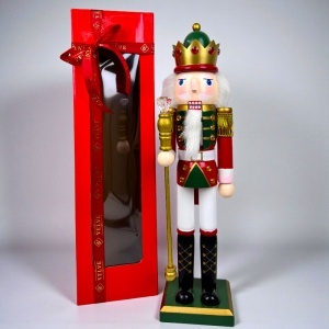 Decoratiune de Craciun, Spargator de Nuci Rege din lemn, cu toiag regal, 40 cm, in cutie cadou, Verde-Rosu - Img 3